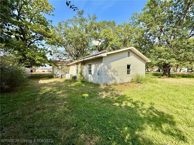 105 Witteville Road, Poteau, OK 74953