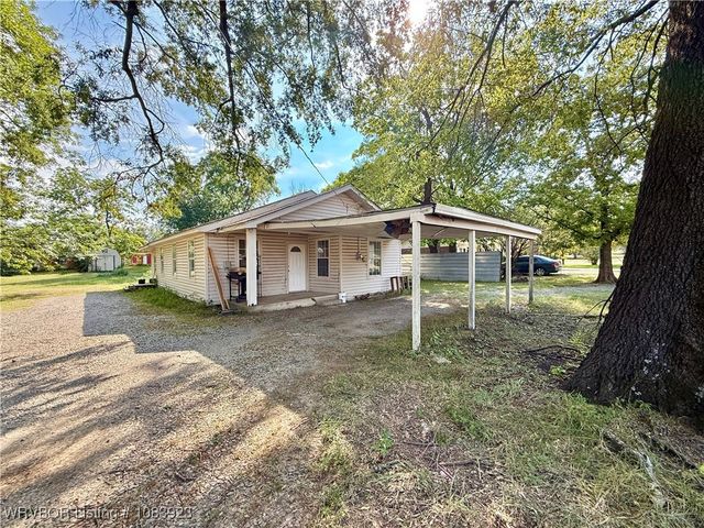 105 Witteville Road, Poteau, OK 74953