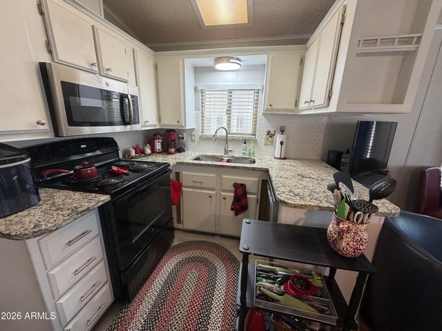 1073 S SENECA Drive, Apache Junction, AZ 85119