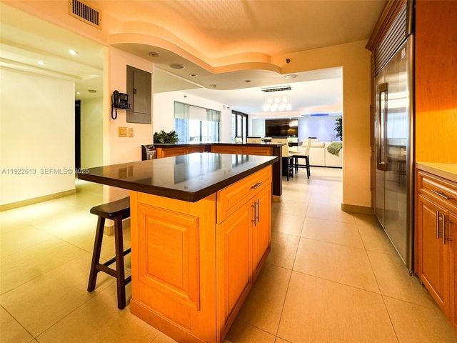 8877 Collins Ave 809, Surfside, FL 33154