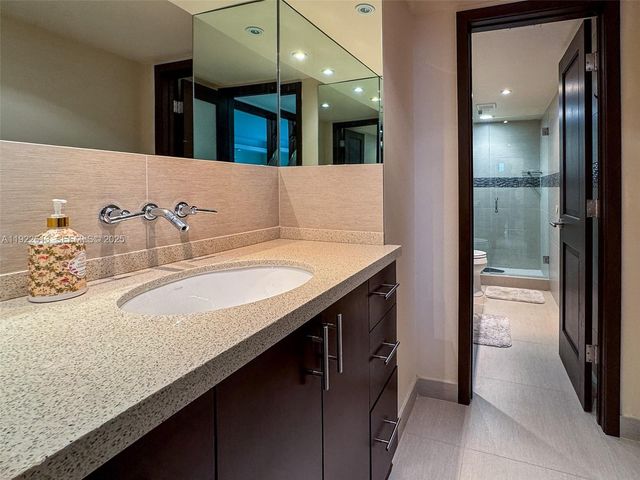 8877 Collins Ave 809, Surfside, FL 33154