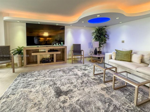 8877 Collins Ave 809, Surfside, FL 33154