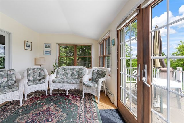 56 Holman Street, Portsmouth, RI 02871