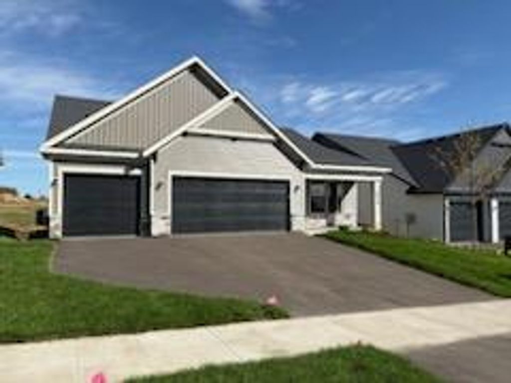 8828 63rd Street S, Cottage Grove, MN 55016