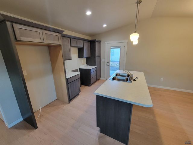 1142 COBALT DR, Rapid City, SD 57701