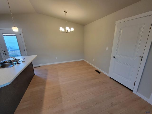 1142 COBALT DR, Rapid City, SD 57701