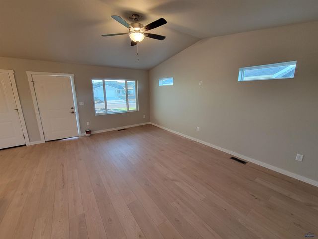 1142 COBALT DR, Rapid City, SD 57701