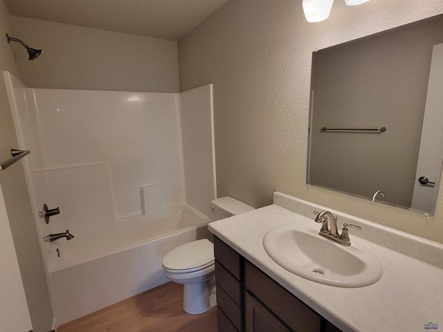 1142 COBALT DR, Rapid City, SD 57701