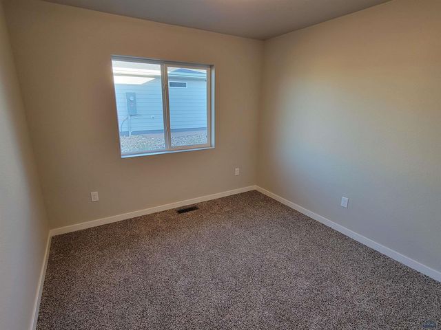 1142 COBALT DR, Rapid City, SD 57701