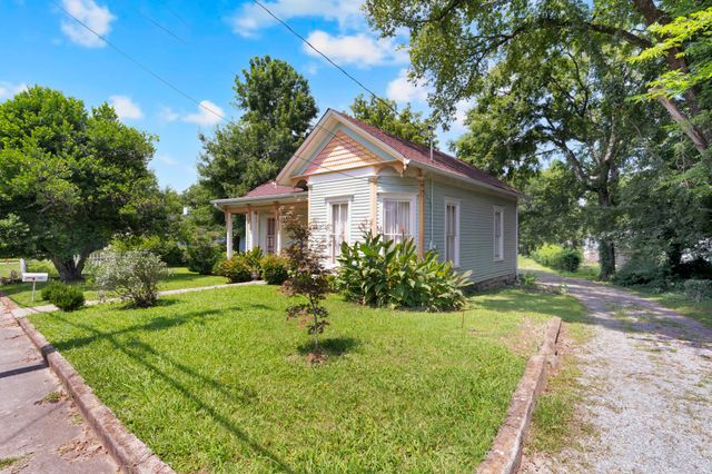 709 Belmont Ave, Shelbyville, TN 37160