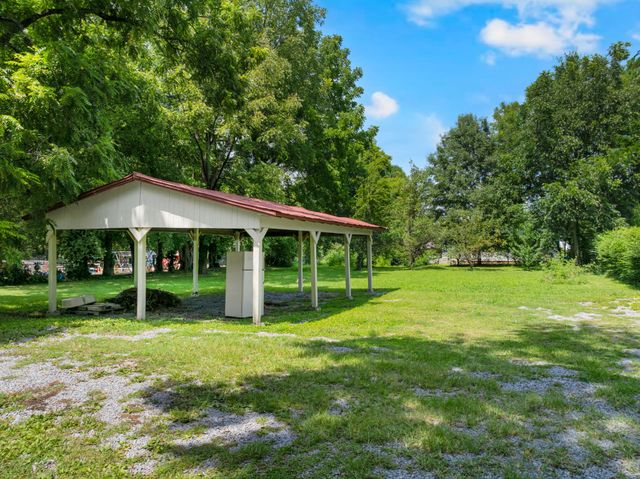 709 Belmont Ave, Shelbyville, TN 37160