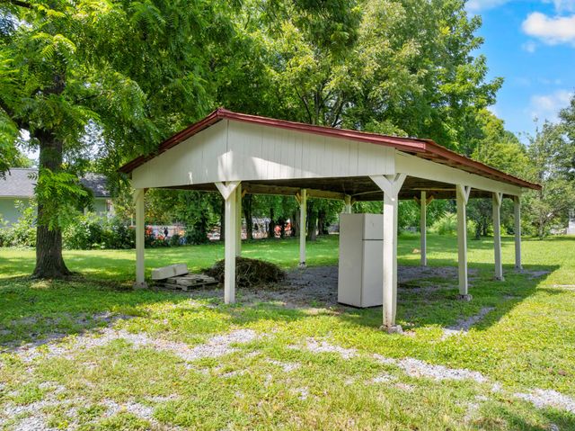 709 Belmont Ave, Shelbyville, TN 37160