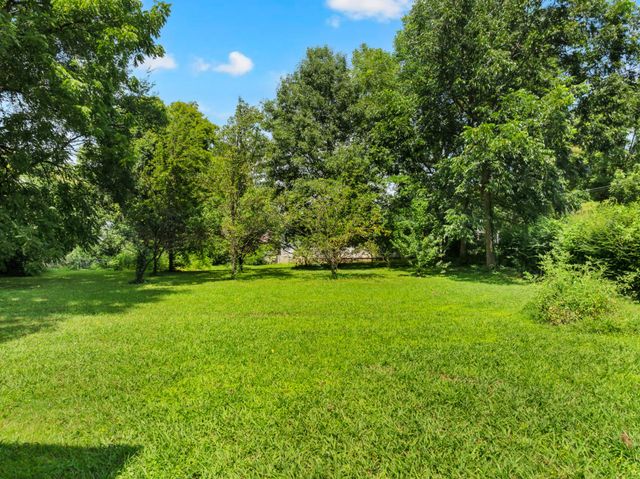 709 Belmont Ave, Shelbyville, TN 37160