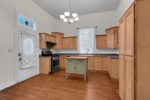 709 Belmont Ave, Shelbyville, TN 37160