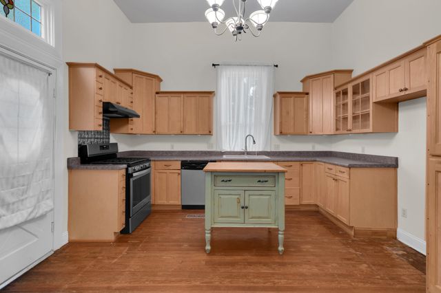 709 Belmont Ave, Shelbyville, TN 37160