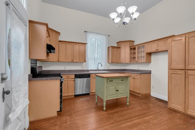 709 Belmont Ave, Shelbyville, TN 37160