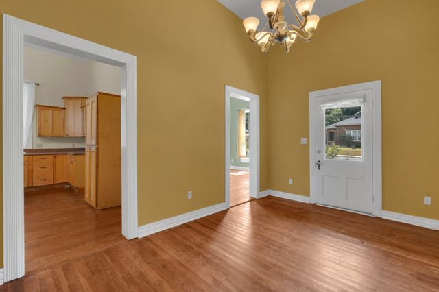 709 Belmont Ave, Shelbyville, TN 37160