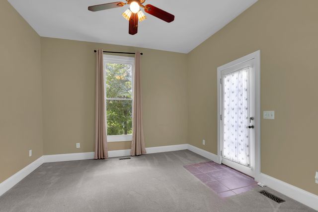 709 Belmont Ave, Shelbyville, TN 37160