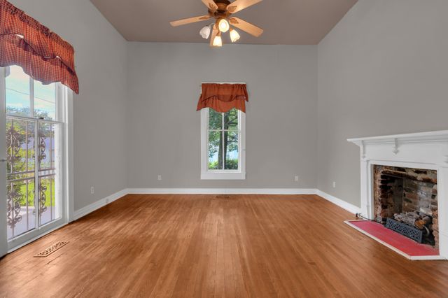 709 Belmont Ave, Shelbyville, TN 37160