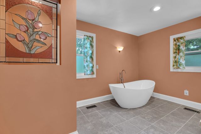 709 Belmont Ave, Shelbyville, TN 37160