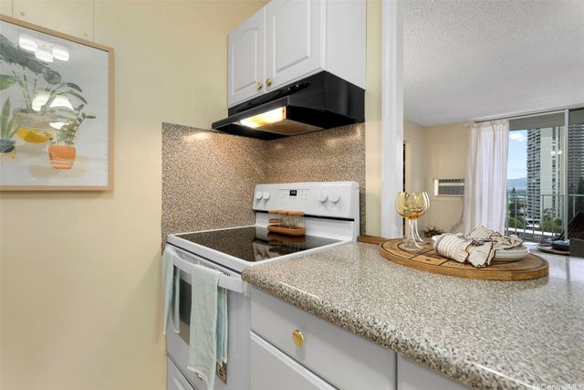 98-1038 Moanalua Road 1502, Aiea, HI 96701