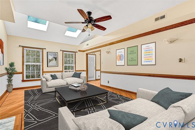 10279 Matthews Grove Ln, Mechanicsville, VA 23116