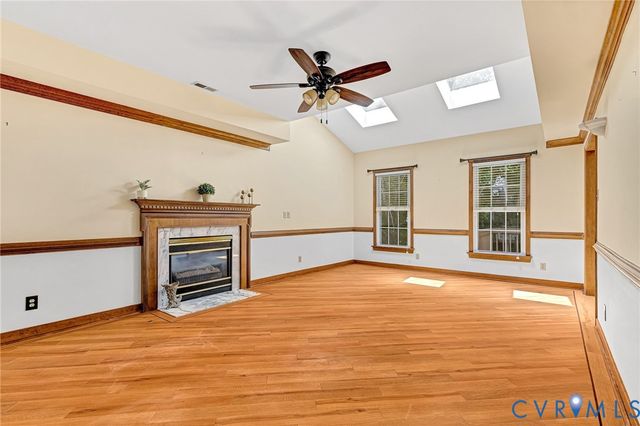 10279 Matthews Grove Ln, Mechanicsville, VA 23116