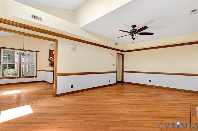 10279 Matthews Grove Ln, Mechanicsville, VA 23116
