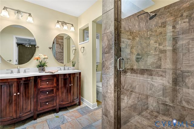 10279 Matthews Grove Ln, Mechanicsville, VA 23116