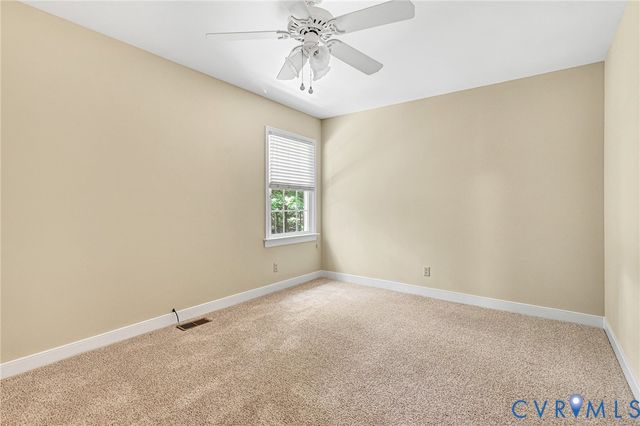 10279 Matthews Grove Ln, Mechanicsville, VA 23116