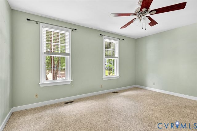 10279 Matthews Grove Ln, Mechanicsville, VA 23116