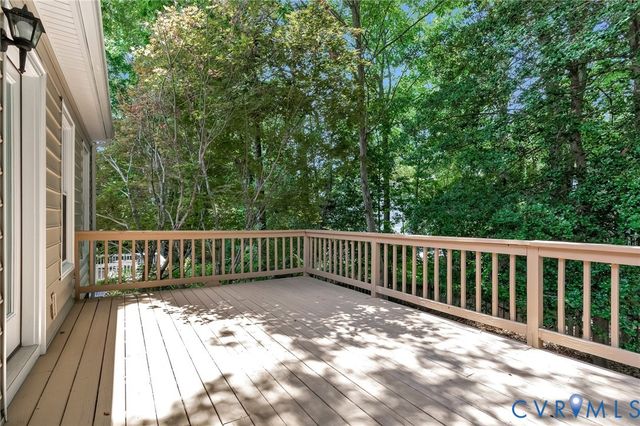 10279 Matthews Grove Ln, Mechanicsville, VA 23116