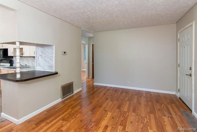 3418 Marmion Avenue, Flint, MI 48506