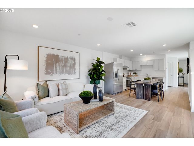 1470 LAURA VISTA Dr Nw, Albany, OR 97321