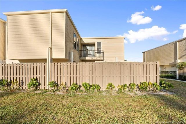 1600 Shaker Circle, Wellington, FL 33414