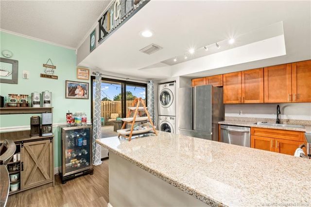 1600 Shaker Circle, Wellington, FL 33414