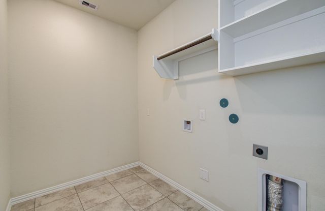 1011 Veer Drive, Crosby, TX 77532