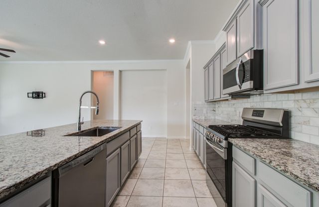 1011 Veer Drive, Crosby, TX 77532