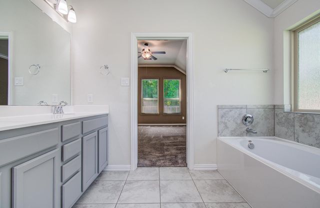 1011 Veer Drive, Crosby, TX 77532