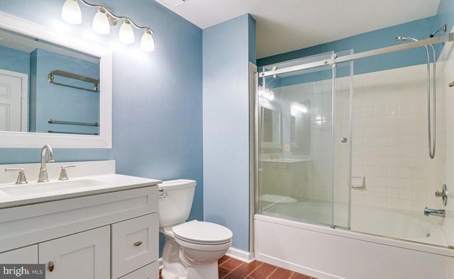 244 S REYNOLDS ST #303, Alexandria, VA 22304