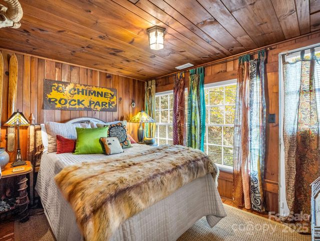 712 Main Street, Chimney Rock, NC 28720