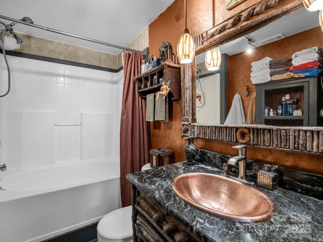 712 Main Street, Chimney Rock, NC 28720