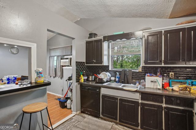 6930 Smoke Ridge Drive, Fairburn, GA 30213