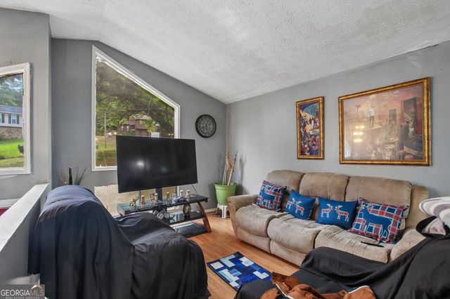 6930 Smoke Ridge Drive, Fairburn, GA 30213