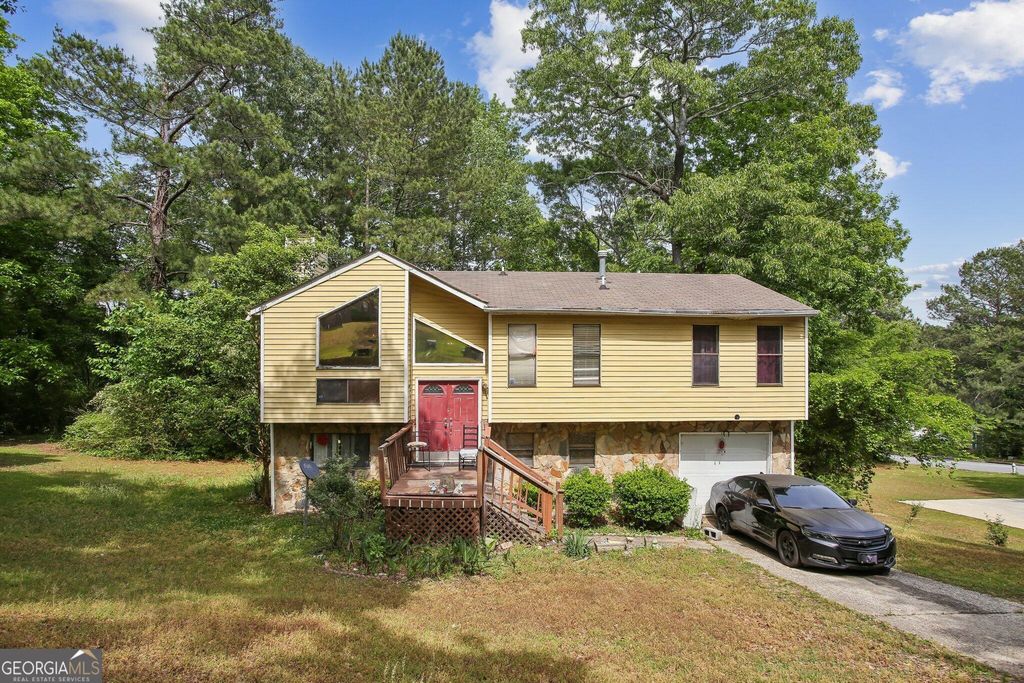 6930 Smoke Ridge Drive, Fairburn, GA 30213