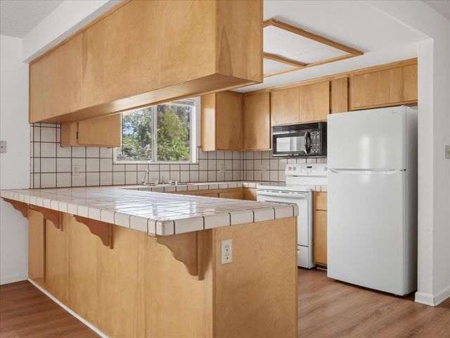 39785 Pine Ridge Road, Oakhurst, CA 93644