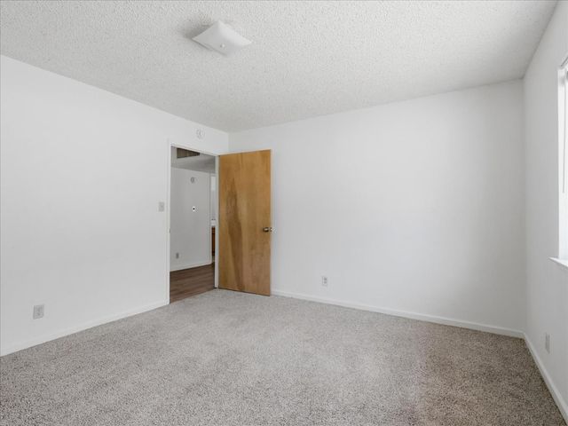 39785 Pine Ridge Road, Oakhurst, CA 93644