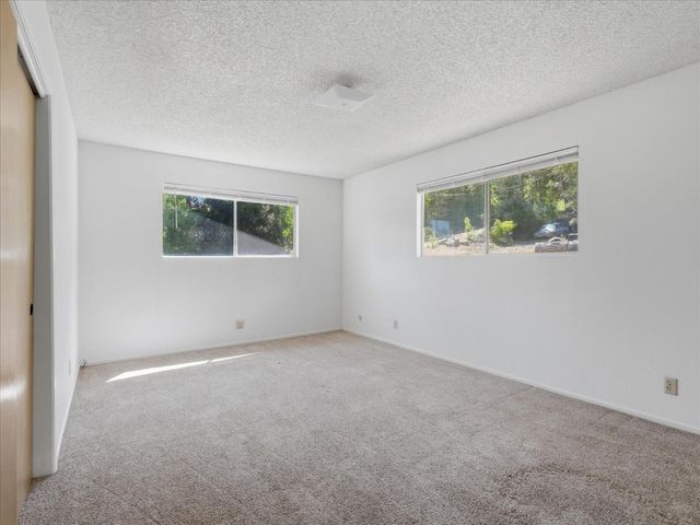 39785 Pine Ridge Road, Oakhurst, CA 93644