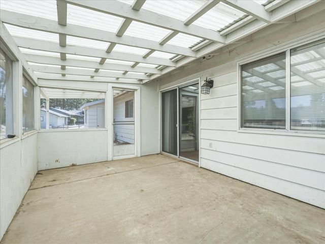 39785 Pine Ridge Road, Oakhurst, CA 93644