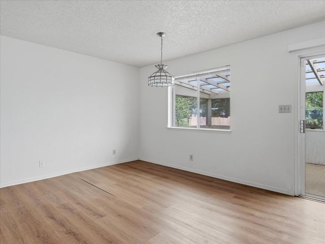 39785 Pine Ridge Road, Oakhurst, CA 93644